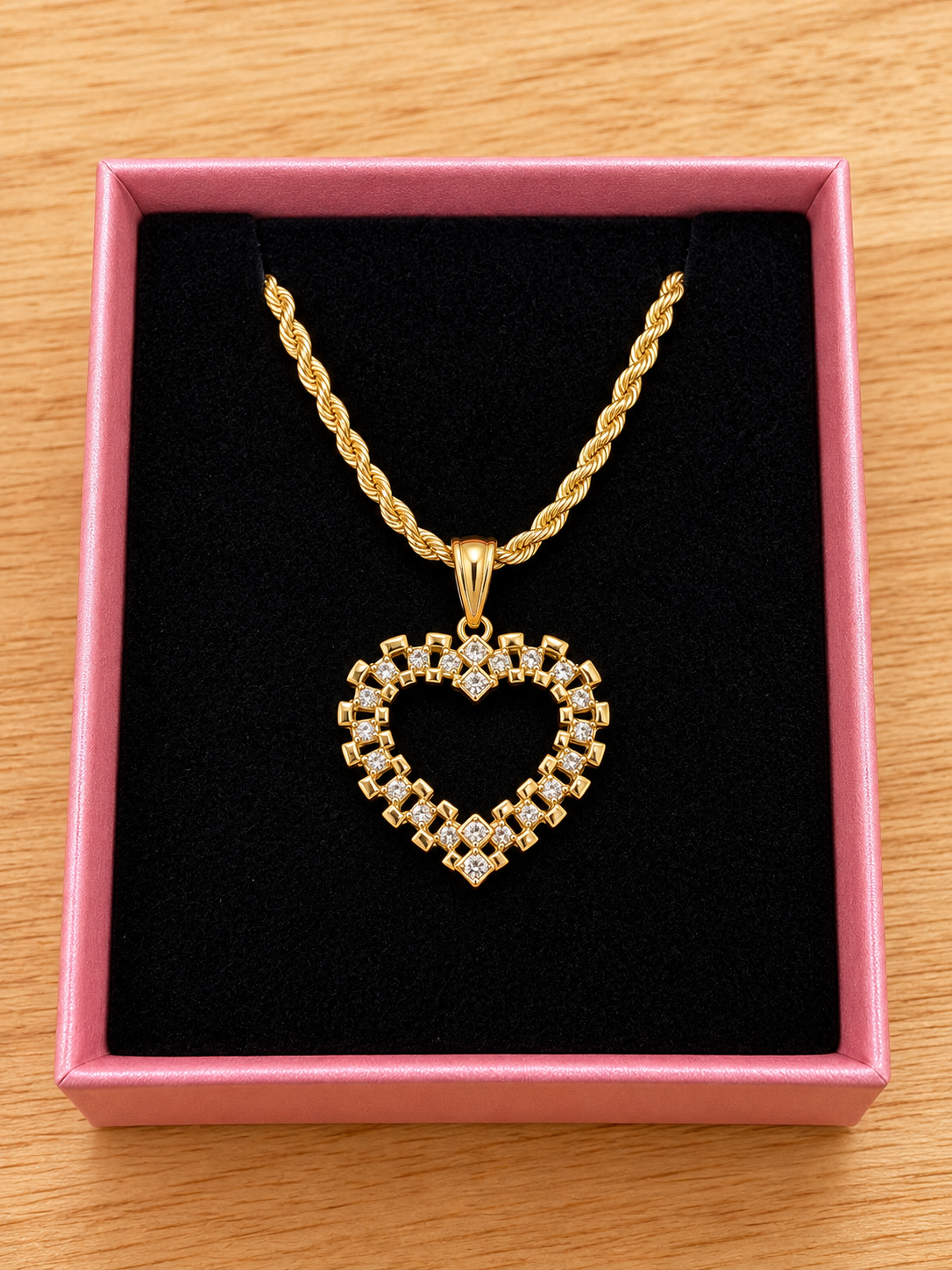Heart Frame Necklace – 18K Gold