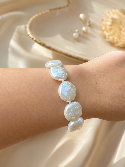 Aurora Coin Pearl Bracelet