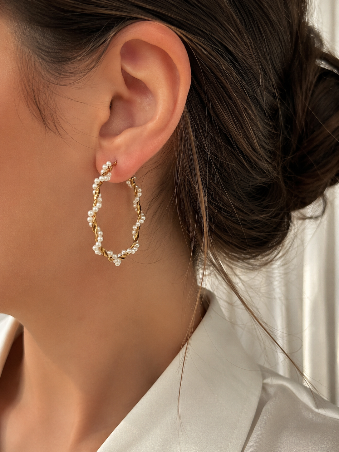 Valentina Pearl Hoop Earrings