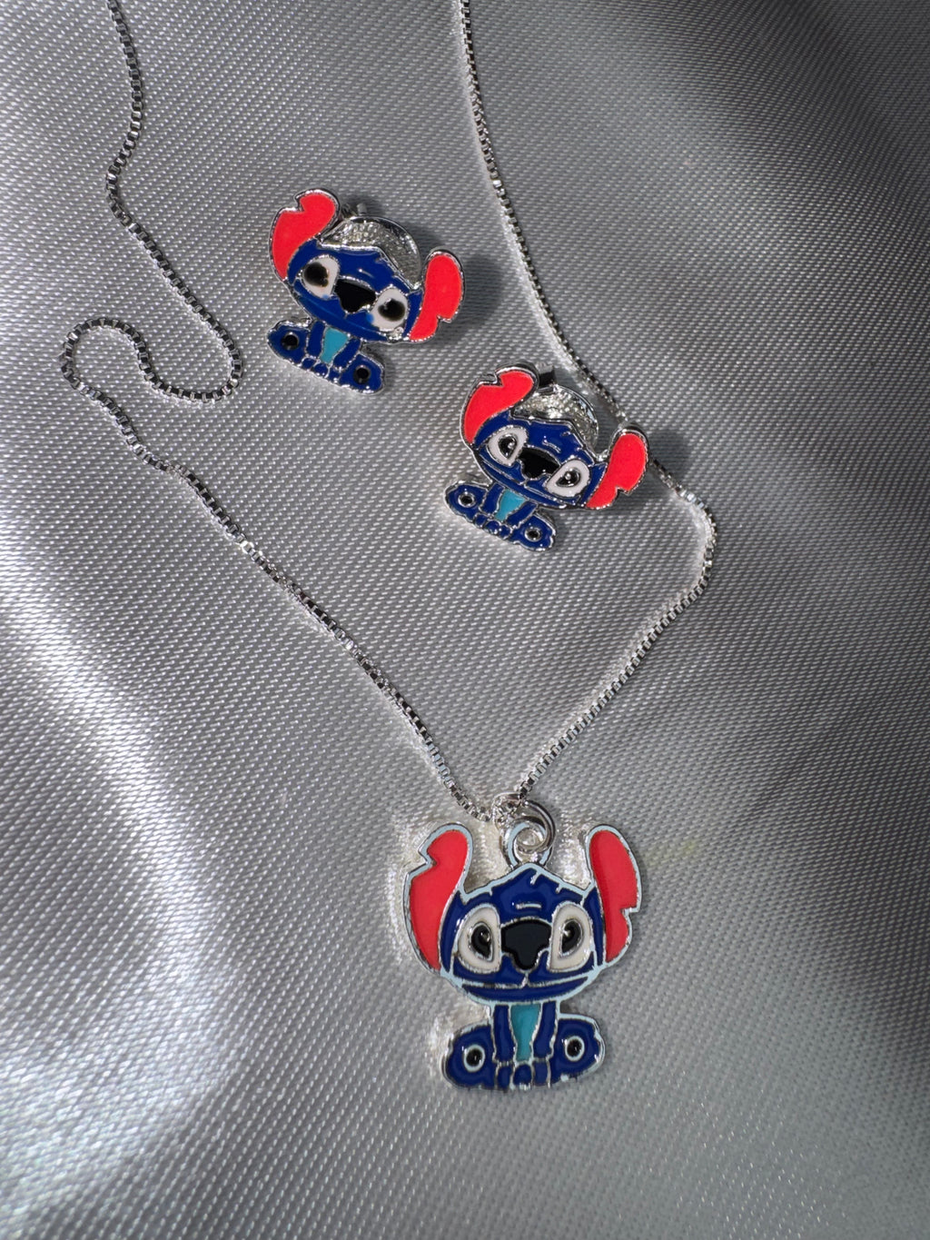 Stitch Jewelry Set – Silver Plated Necklace & Stud Earrings