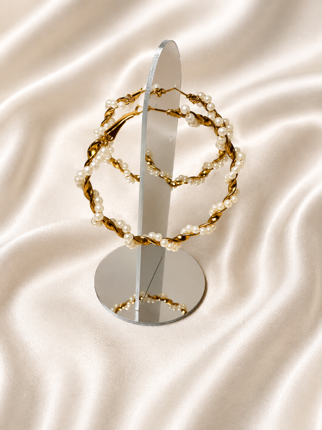 Valentina Pearl Hoop Earrings